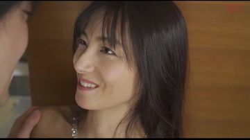 【ホットエンターテイメント】あのクイーンオブHOTが遂に中出しデビュー！ #002 HEZ-302-02