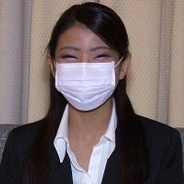 FC2 PPV 401642 【個人撮影】【3P】黒髪で可愛らしい、就活生のあゆみちゃんに中出し！【妄想動画】