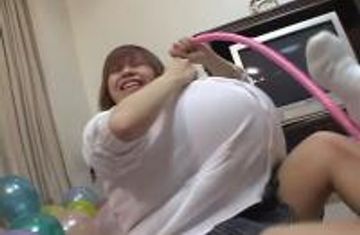 【フェチ】風船と戯れる制服女子たち！！　2