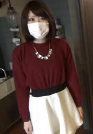 FC2 PPV 281131 卒業旅行代をハメ撮りで!?長身細身パイパンJDが人生初のハメ撮り生挿入!!【個人撮影】
