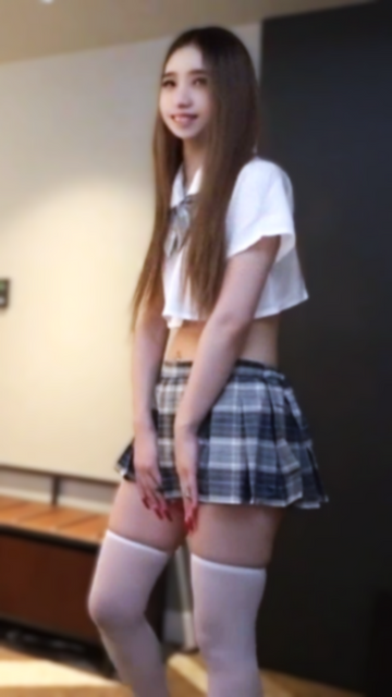 ブラウスから覗くへそピとタトゥー。OL白ギャルとコスプレえっち。　【元データお渡しあり】