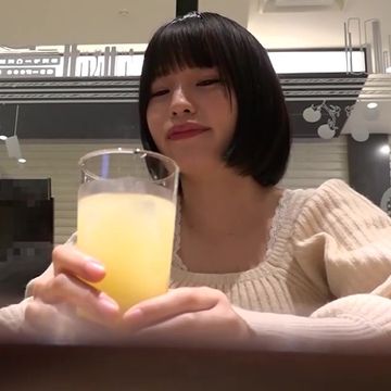 【人妻ナンパ】「ザーメン美味しいでしょ…？」ホイホイ付いて来た美人妻に精液の味を分からせるほど種付けしちゃったｗ【1/4】