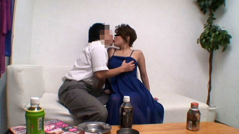 **キャバ嬢を介護するフリしてやりまくる04