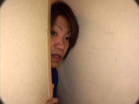 オナニー現場を**に覗かれてしまった美人**が…！