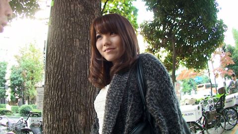 ナンパした**大生にセンズリ見せたら興奮してオネダリしてきた！