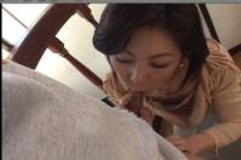 フェラしてもらっているときのお*さんの上目遣いっていいですよね