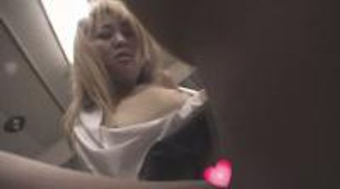 ３人の**サポ（＾＾）おこづかい欲しさにパンティを脱ぐ**っっ♪無防備な下半身にハメチャンスっっ!!その②