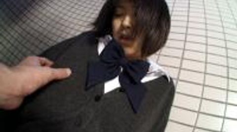 【個人撮影動画】**　野外露出　赤の他人に見られながらオナニーしてイク変態女