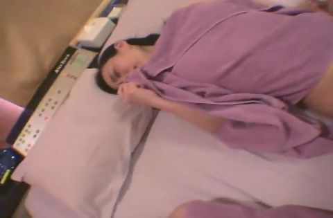 RZD-07 夫は知らない・・・素人妻の飢えた性欲