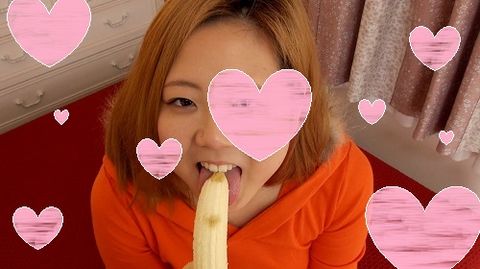 【舌・唾液フェチ】照れた表情が可愛らしいみなこ（20）　超接写ベロ鑑賞＆指舐め＆咀嚼＆歯磨き【素人】