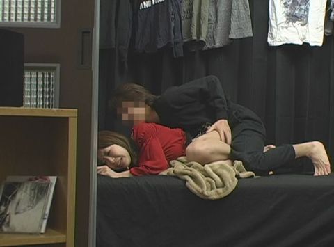 友人の女が泊まりに来たから、ただでは泊まらせなかった!!～お金なんていらない。カラダで払え!!～
