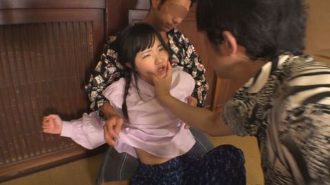 昭和X年 まだ18才の小柄で純粋無垢な貧しい乳をした**は、許嫁として結婚を約束した幼馴染のために体を差し出しました…。