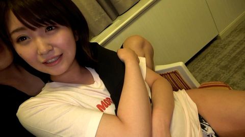 ナイトプールでナンパしたF乳**と潮吹き絶頂イチャイチャ濃厚セックス！ほんわか癒し系美女！あまりの気持ちよさに****が止まらない！｢おま○こバカになってる～！｣