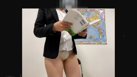 [Papershot/Remo] Pantyshot of getting excited during class and forgetting to wear panty shots/Female