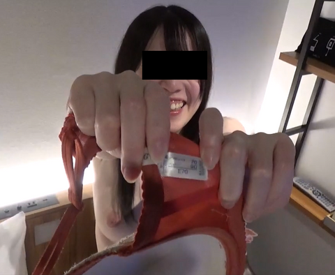 (ゆうか24歳)素人食ザー　オヤジの汚い精*と唾で汚された食材を完食！