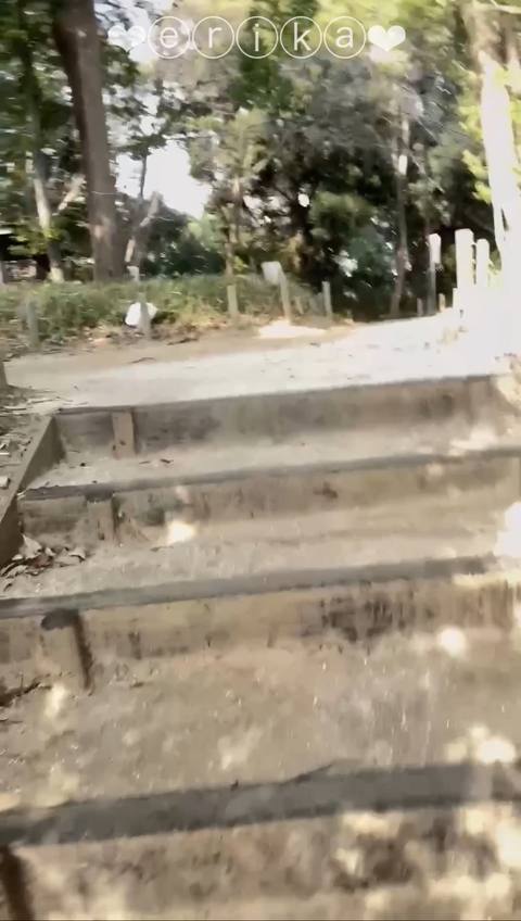 【19歳Gカップえりかの自撮り】☆彡公園で全裸になってその場に服を置いて階段下まで行って、ベンチにディルドの吸盤を張り付けて騎乗位オナニー！メチャ声出たしスリルで興奮したしすごかったです…///