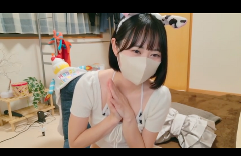 『トータル２時間オーバーの２部作！完全顔出し！牛さんのコスプレオナニー！』