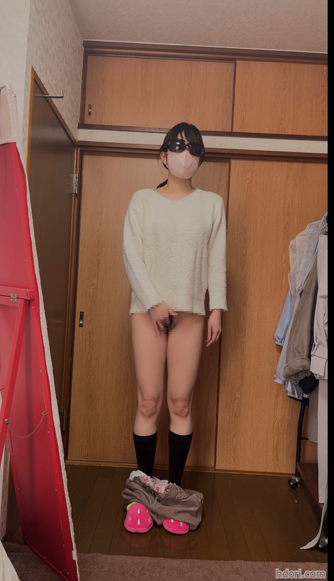 アイドル歌手の志願者がオナニー　全裸でオマンコ見せながら自己紹介