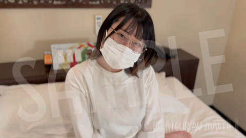 153cm、Fカップの役満ボディを持つメガネっ*とガチセックス