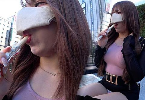 【スケ乳首MAX】ノーブラ美女の透け乳首＆食い込み紐Tバックが激エロ!!街中で肉感フェロモンを撒き散らす変態っぷり(笑)