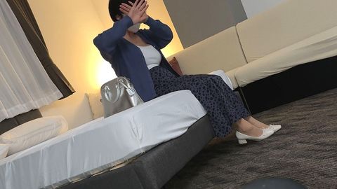 【最高の熟女】エロすぎ大当たり！〇久保公園行ったら デカ乳まる出しのおばさん居たんでホテルでハメ倒してやりました【中出しし放題】