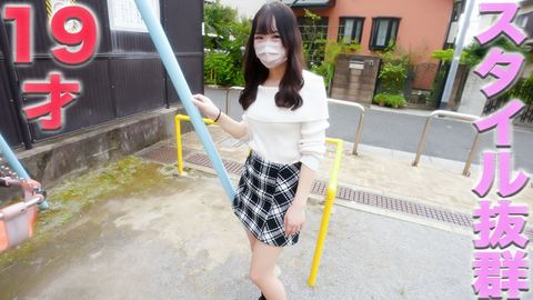１９歳、抜群のスタイル、完全初撮影、完全顔出し！！アナル舐め、***、ビンタ、鼻の穴舐め、フルコースで、ビンタ頬張りまくりSEXで連続イキ、中出し、『個人撮影』個撮オリジ