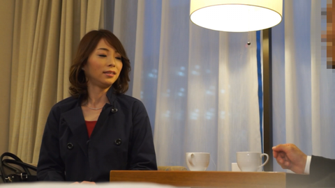 PR/文句なしの美人＆仕草も美しなセレブ妻！男ココロをくすぐるプロな彼女のはしたない姿、ナンパからのカメラに収めてお届けです♡　その12