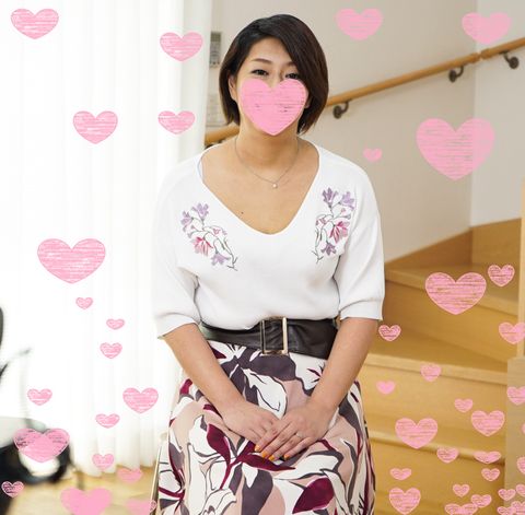 【個人専門・人妻FHD】人妻261　Hcup人妻★マリコさん42歳「私、下品になりたいの…。こんな快楽知らない…。」旦那より他人チンポに夢中うぅ！年下男*と**てしまい爆音な喘ぎ声！