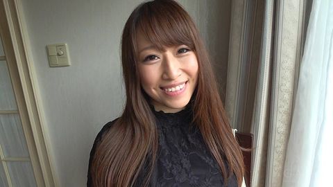 G-AREA「さやか」ちゃんは可愛い仕草が印象的な美人爆乳ＯＬ