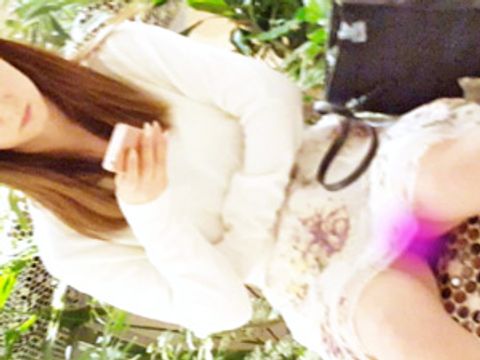 キレイなお*さん　休憩中　対面パンチラ　