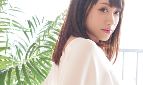 【舌ベロ】超エロい舌を持つ極上美女 桐山結羽ちゃんのチュッパチャップス舐め！