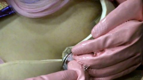 コスプレ会場お宝的貴重動画006「令和にも受け継がれる乳輪事故」