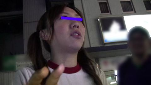 「ローアンやめて！それ売るつもりじゃないでしょうね！？」ビラ配りのお*さん激しく困惑！ローアングラーが沸いて駅前騒然「ブルマ＆メイド編」