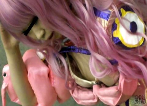 ザワついたコスプレ会場02「クイコミ乳輪**☆後編」