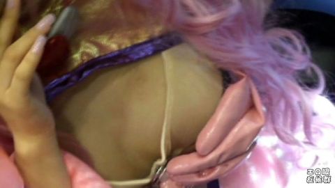 ザワついたコスプレ会場01「クイコミ乳輪**☆前編」