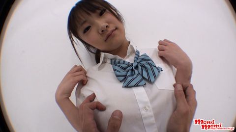 【もみもみどーが】正面から乳もみ　上戸みなみ（２０）
