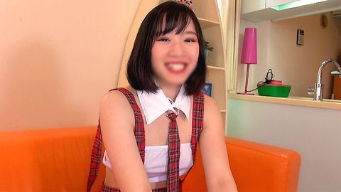 優奈ちゃんはじめてのハメ撮りセックス