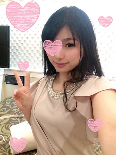 【♀個人攝影】美鈴醬23歲①英文老師☆在海外練就一身性技最愛外國大肉棒♡Bitch歸國*女！掰開小穴淫水不斷留出♪下半身緊緊貼住日本人的超硬老二被幹到顫抖悶絕【素人影片】(無字幕)