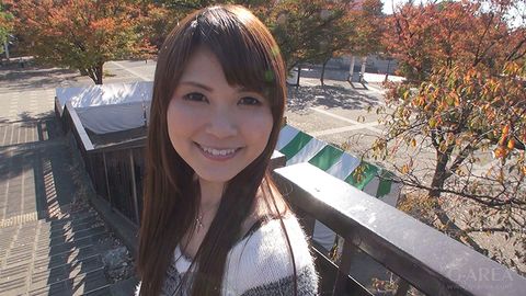 G-AREA性格の明るい「まゆ」ちゃんはキュートな笑顔の美肌な美乳ドスケベ事務員