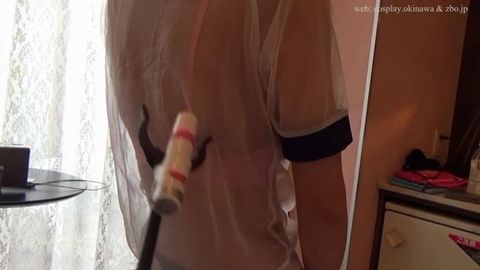 【足ガクガク】透け体操服＆ブルマーのコスプレ女性を立ったままマジックハンドやローターで攻める。