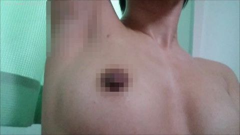 【自撮りカメラde投稿動画】大きめ乳首の魅*（胸・腋フェチ）＠素人オリジナル個人撮影
