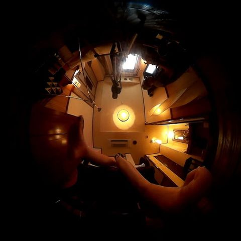 【こんな動画見たことない】360度カメラで見上げるパンチラ＠素人オリジナル個人撮影会