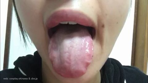 【自撮りカメラde投稿動画(特別編)】ちょっと気の強い美人お*さんの『唇・口・舌・歯』