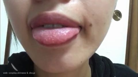 【自撮りカメラde投稿動画(特別編)】ちょっと気の強い美人お*さんの『唇・口・舌・歯』