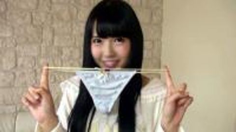 ★個人撮影※本編顔出し・パンティーモザイク無し★りこちゃんが今はいてる食い込みTバック生パンティー★クロッチ汚れ観察★買取り★高画質フルHD