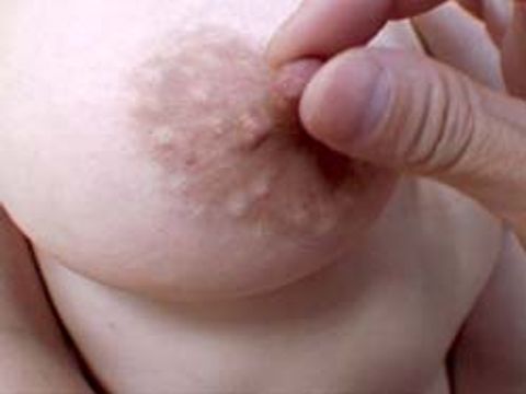 【凄い激エロおっぱい・個人撮影動画】熟れに熟れた熟女さんの爆乳をボヨンボヨングリグリ弄び!!本編鮮明顔出し