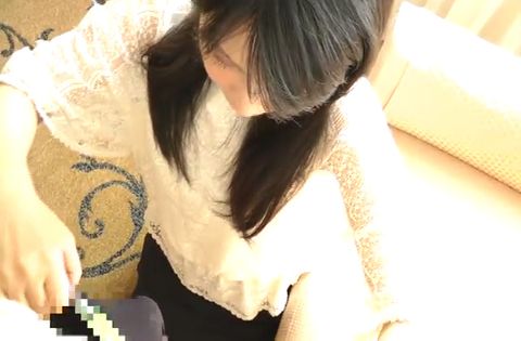 地方から出てきた近所で噂の美人妻に中出ししてみた