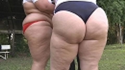 肉感ブルマ姿でトレーニング！セルライトぷるぷるの極太ボディ！