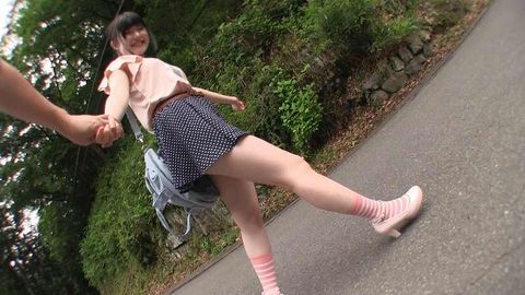 むっちり**っ*が野外でザーメンゴックン！