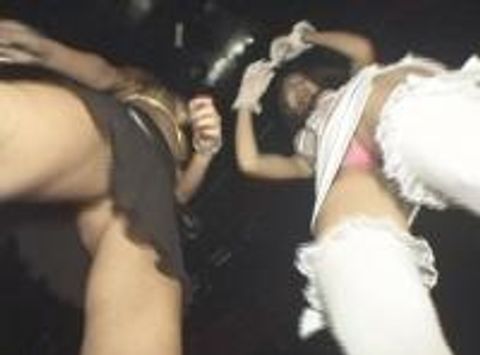 第？回・乳だ！尻だ！クイコミだ！素人*が脱ぎまくり？やらしい～クネクネダンス大会！！